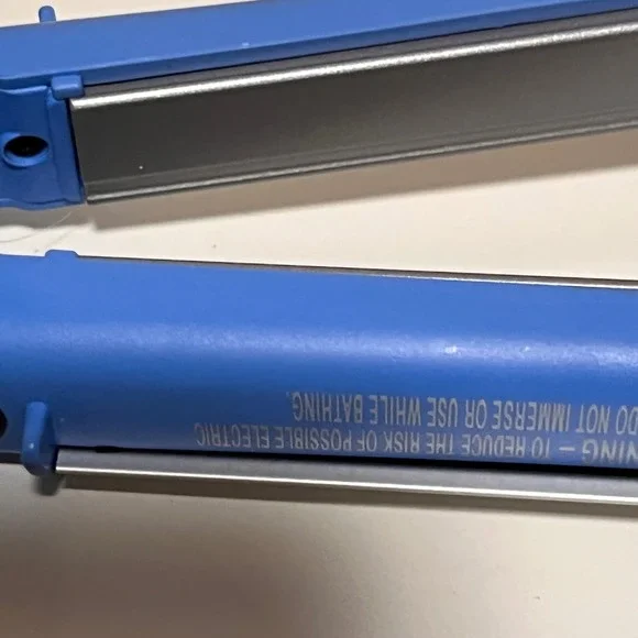 Conair Travel Size MiniPro 1/2" Hair Straightener Blue Dual Voltage CS80ANR Flat - Picture 4 of 6